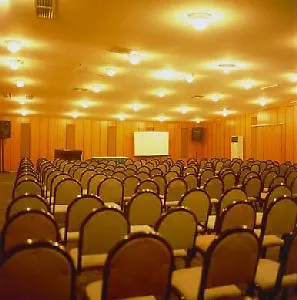 호텔 Altinyazi 아바노스